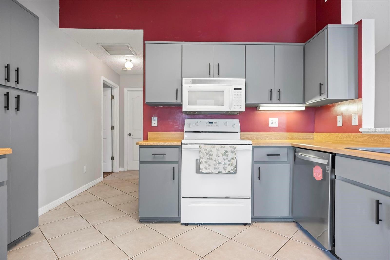 49 BUTTONWORTH DR, PALM COAST, FL, 32137