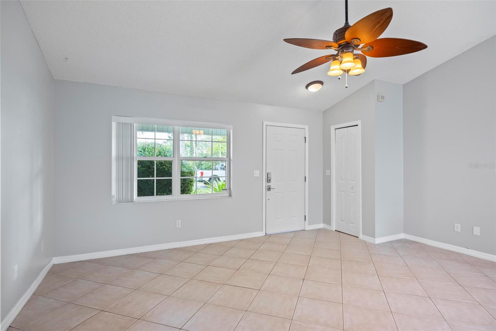 49 BUTTONWORTH DR, PALM COAST, FL, 32137