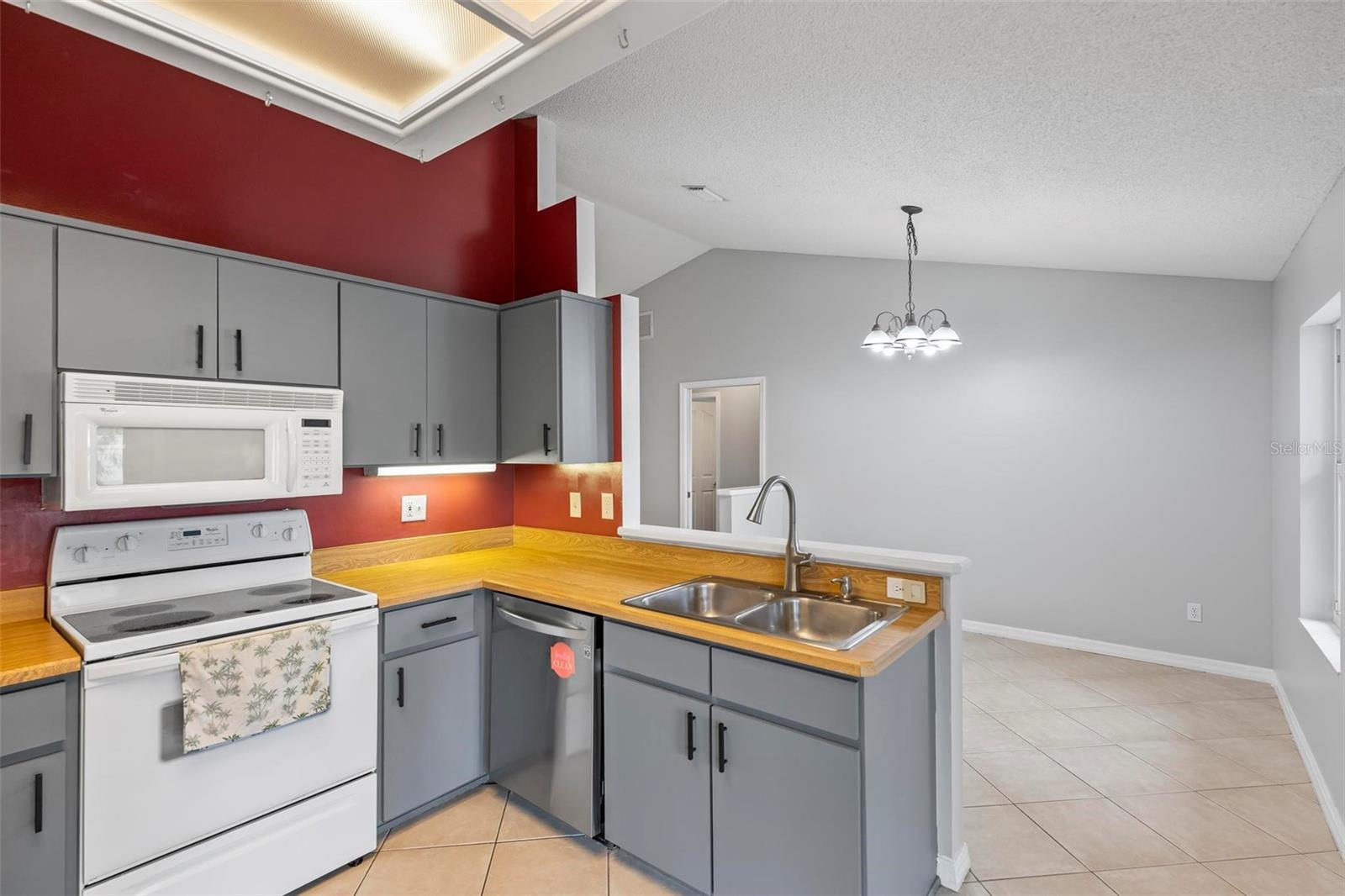 49 BUTTONWORTH DR, PALM COAST, FL, 32137