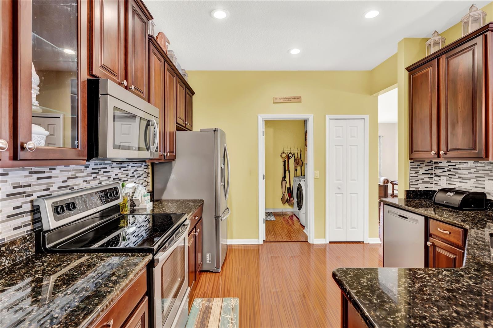 5911 WHISPER PINE DR, LEESBURG, FL, 34748