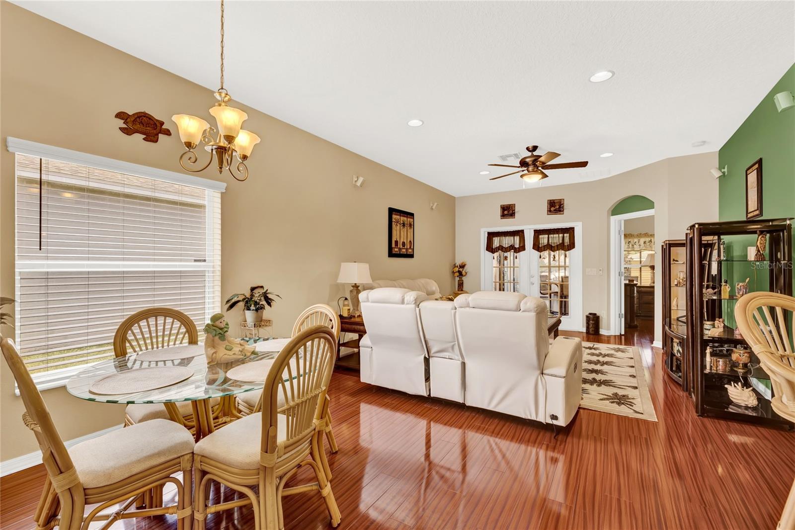 5911 WHISPER PINE DR, LEESBURG, FL, 34748