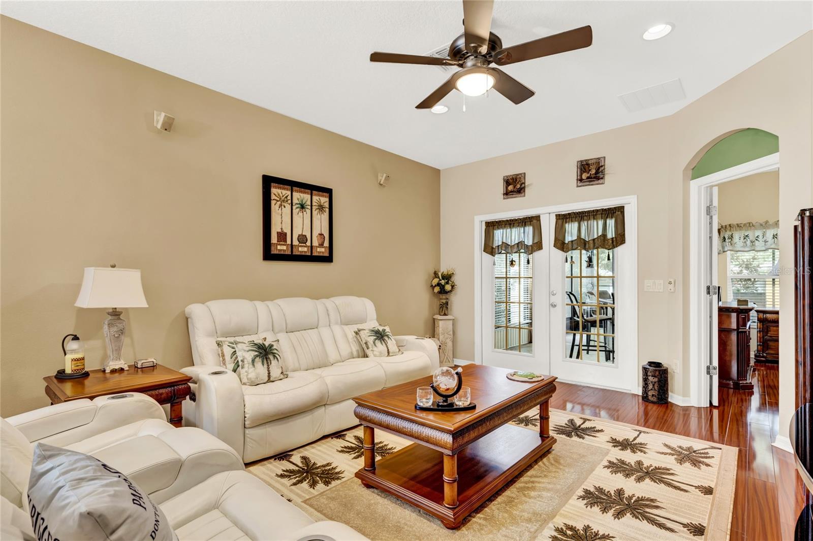 5911 WHISPER PINE DR, LEESBURG, FL, 34748