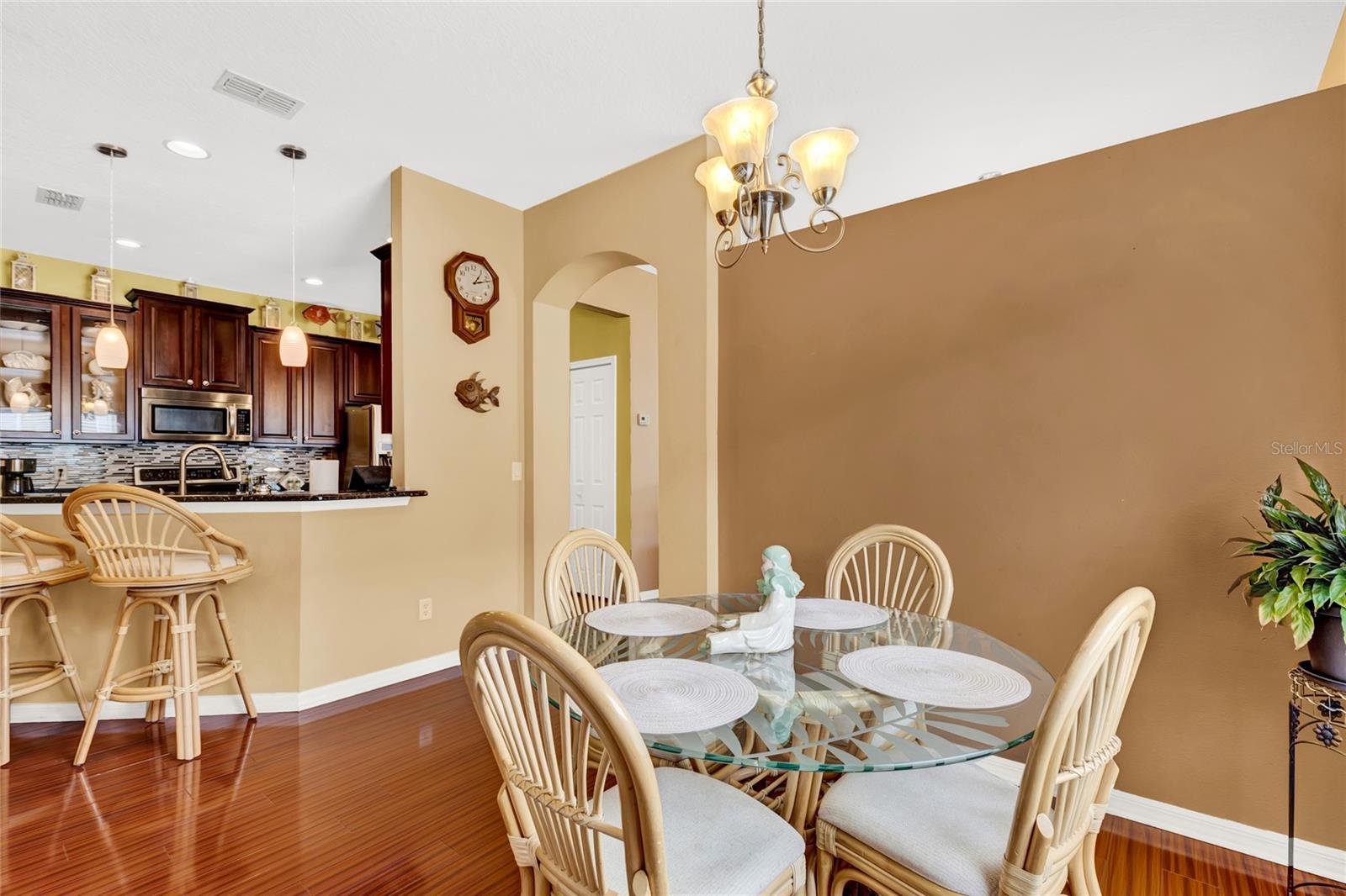 5911 WHISPER PINE DR, LEESBURG, FL, 34748