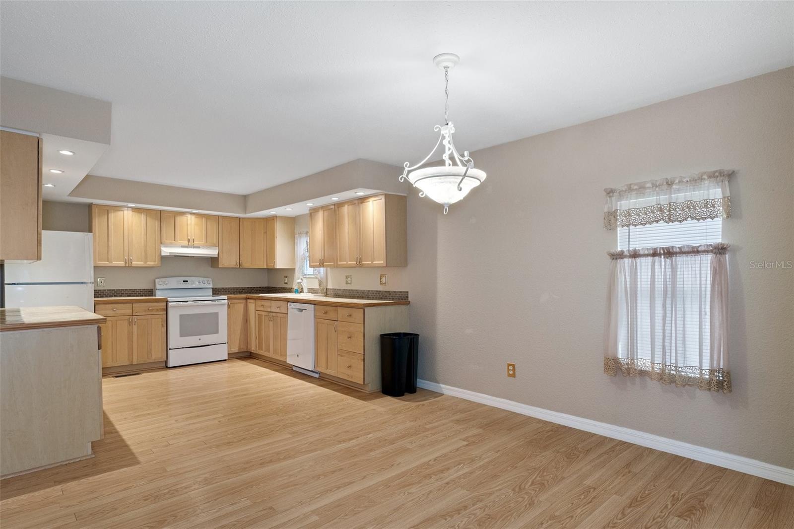 12077 FAIRWAY AVE, BROOKSVILLE, FL, 34613