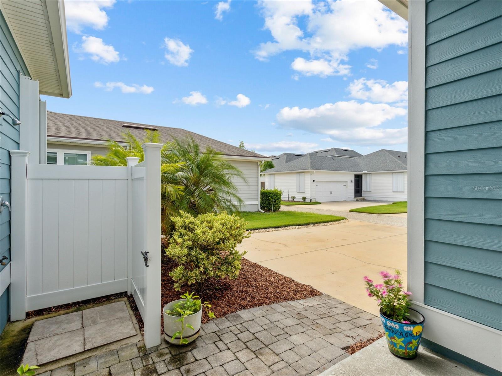 8 LAUGHING GULL LN, PALM COAST, FL, 32137