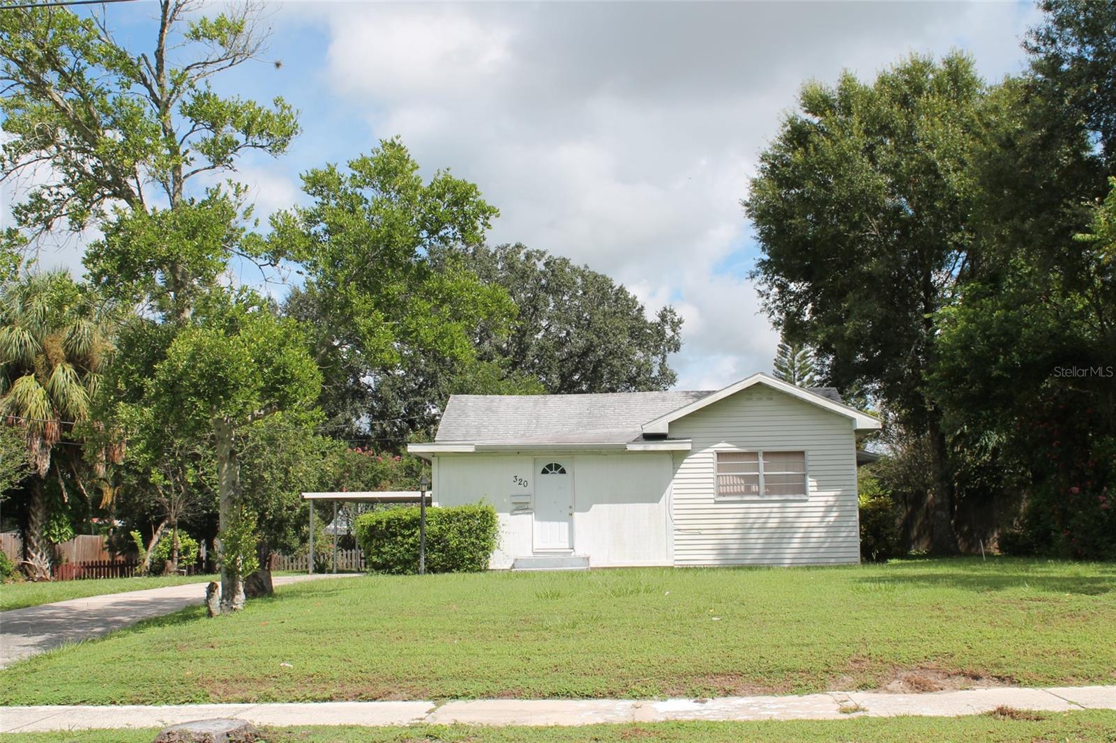 320 W BULLARD AVE, LAKE WALES, FL, 33853