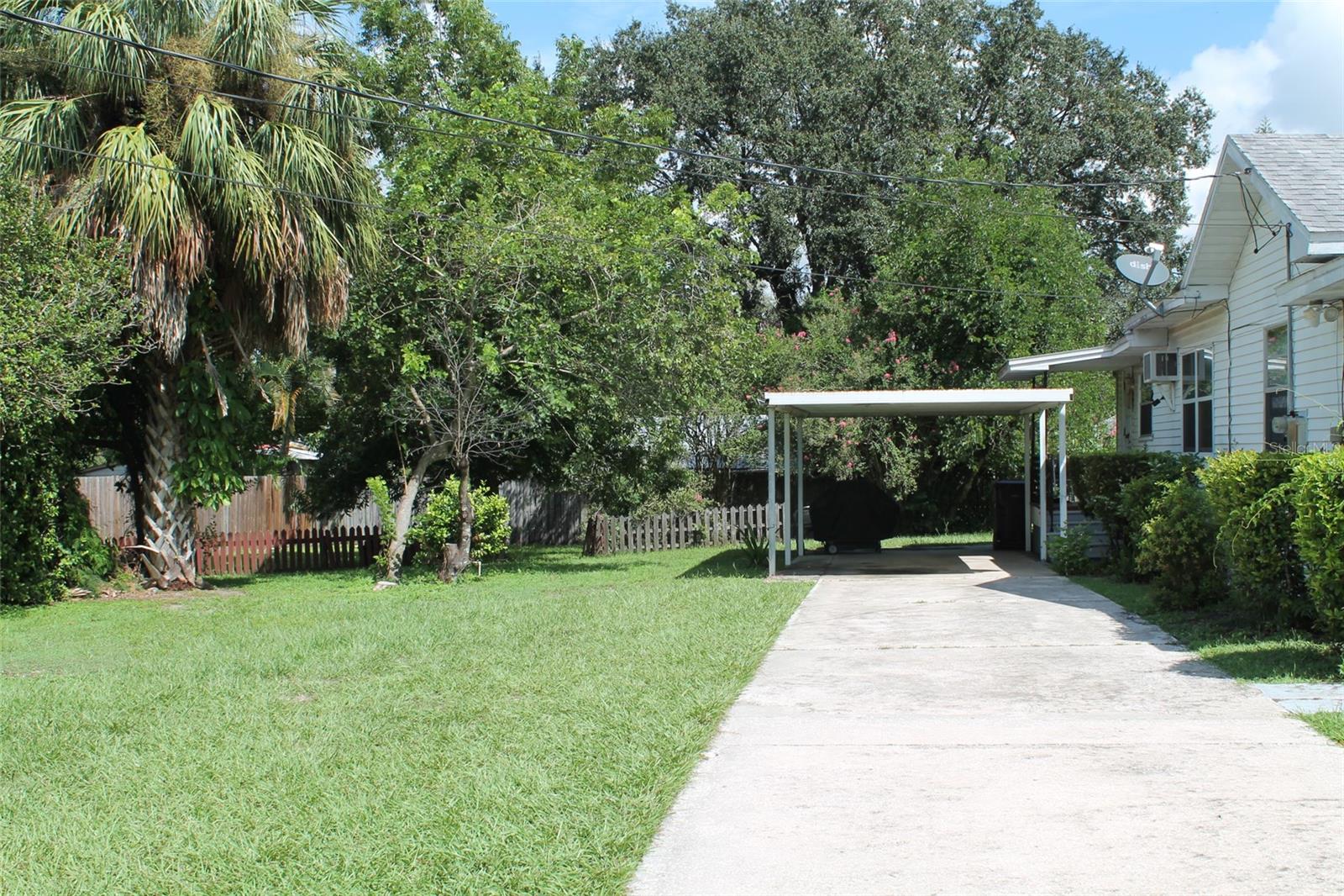 320 W BULLARD AVE, LAKE WALES, FL, 33853