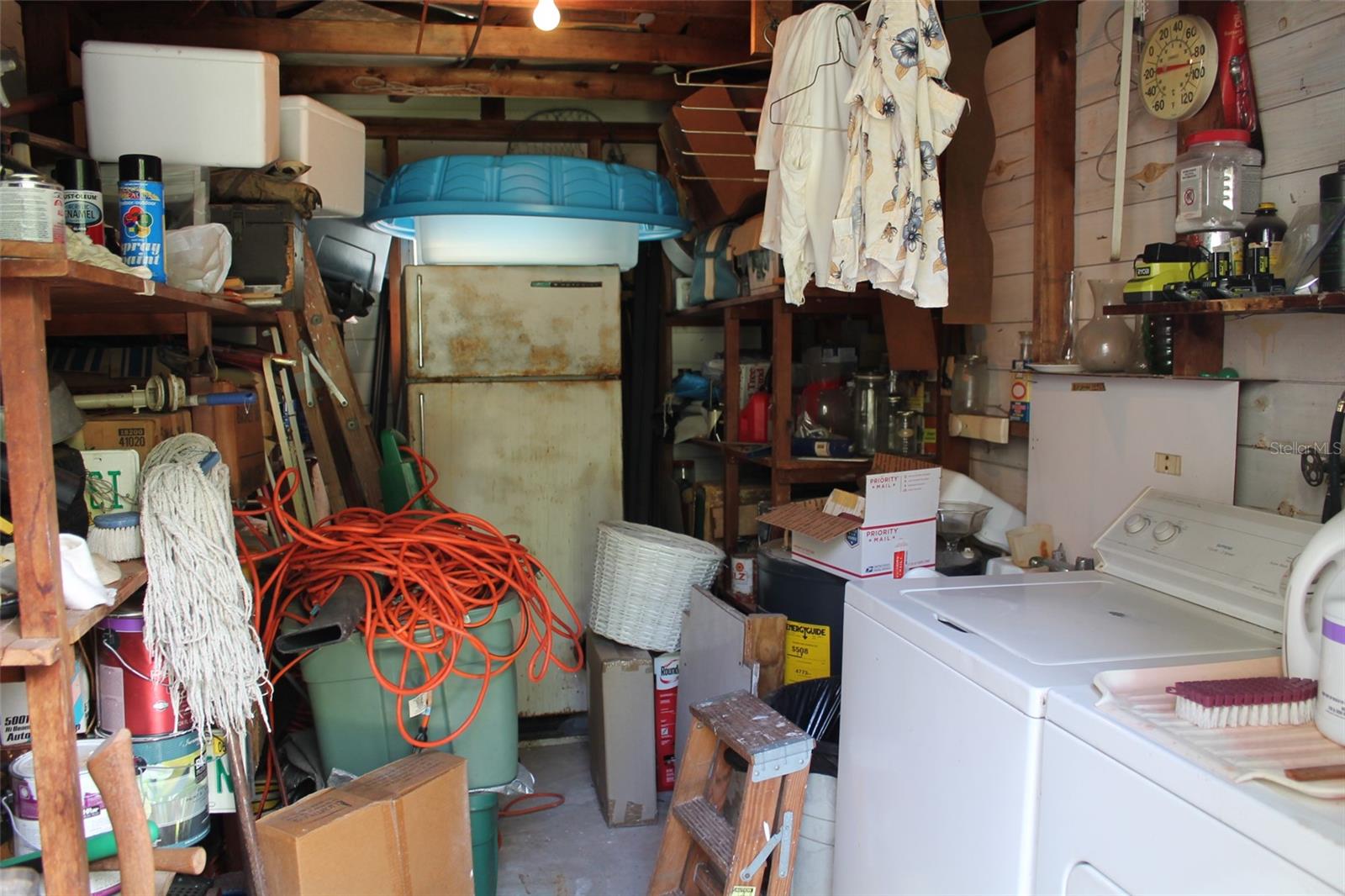 320 W BULLARD AVE, LAKE WALES, FL, 33853