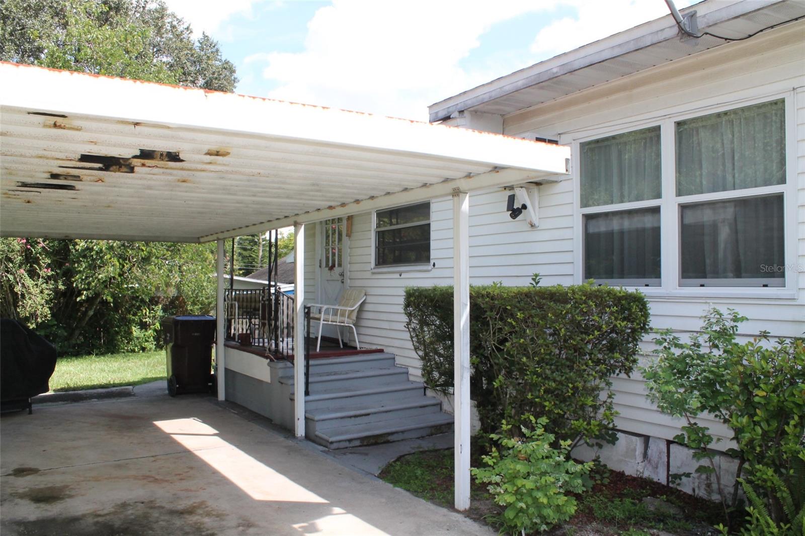 320 W BULLARD AVE, LAKE WALES, FL, 33853