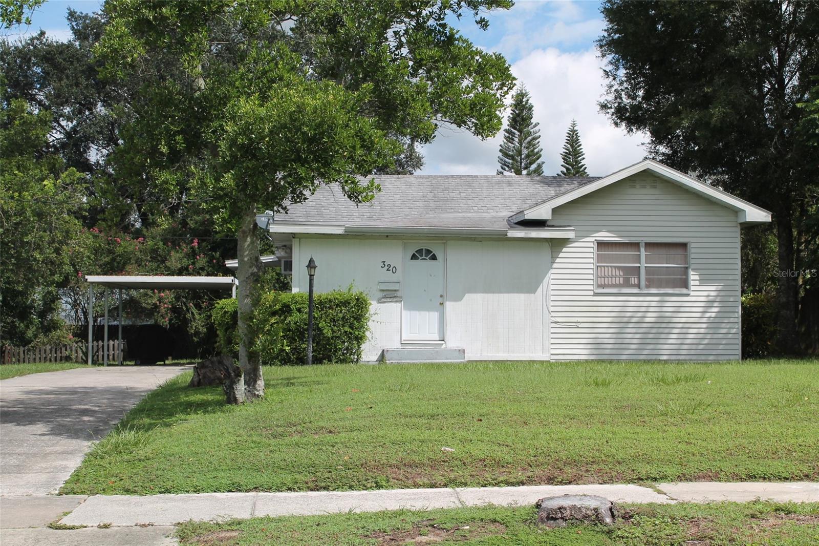 320 W BULLARD AVE, LAKE WALES, FL, 33853
