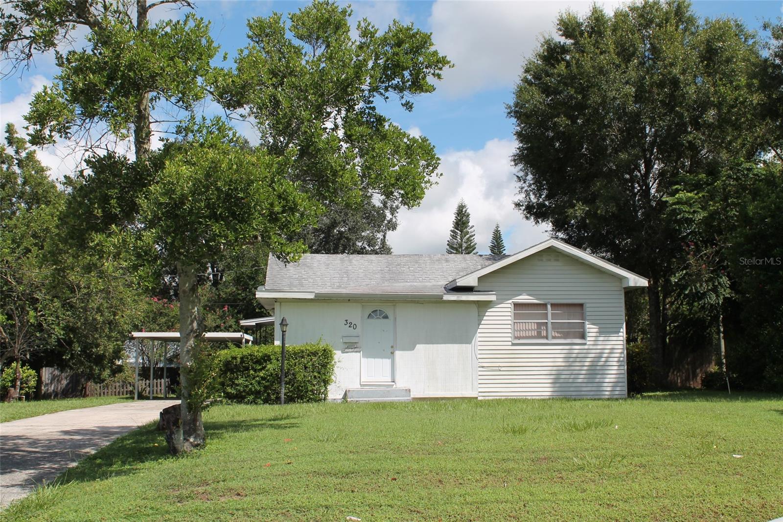 320 W BULLARD AVE, LAKE WALES, FL, 33853