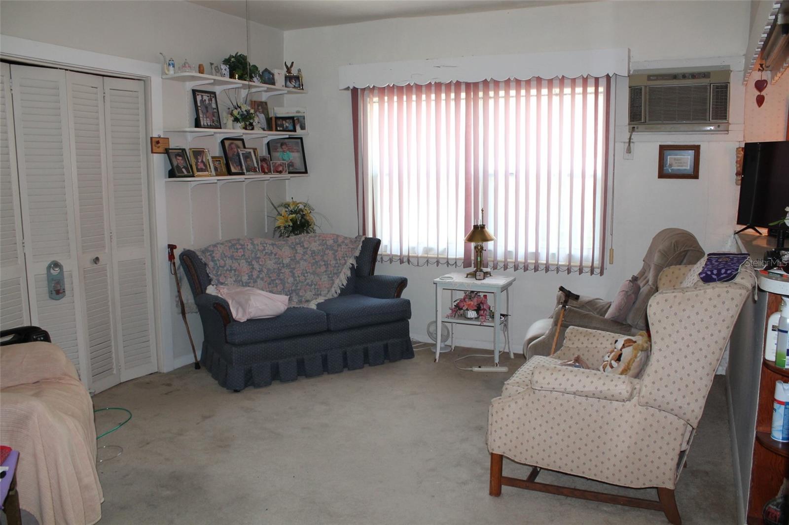 320 W BULLARD AVE, LAKE WALES, FL, 33853