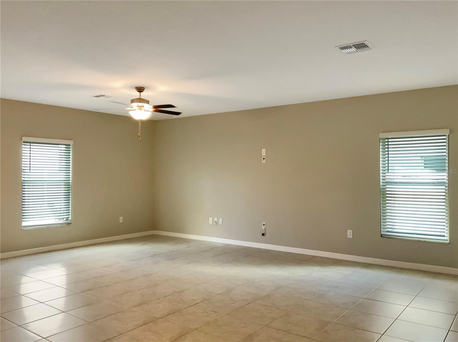 15527 PEACE RIVER PL, SUN CITY CENTER, FL, 33573