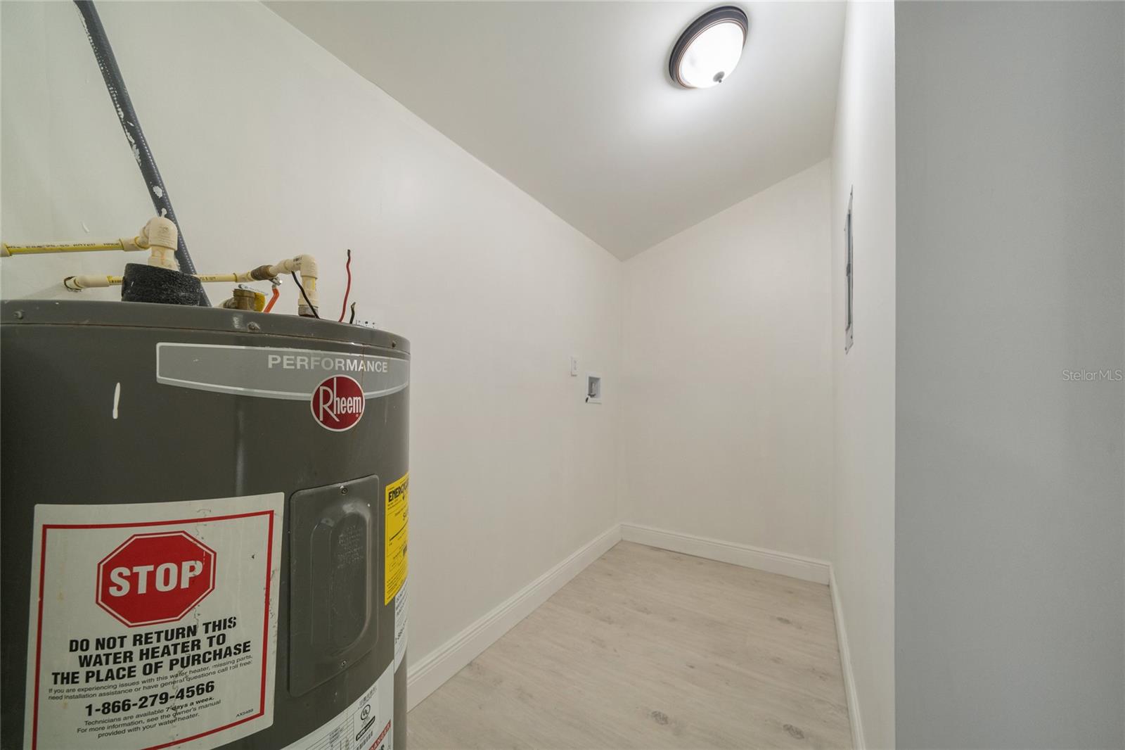 1313 DIXIE WAY, SANFORD, FL, 32771