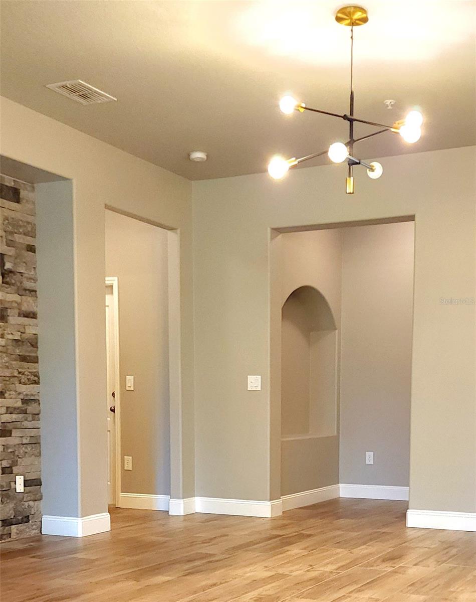 1053 PRIORY CIR, WINTER GARDEN, FL, 34787