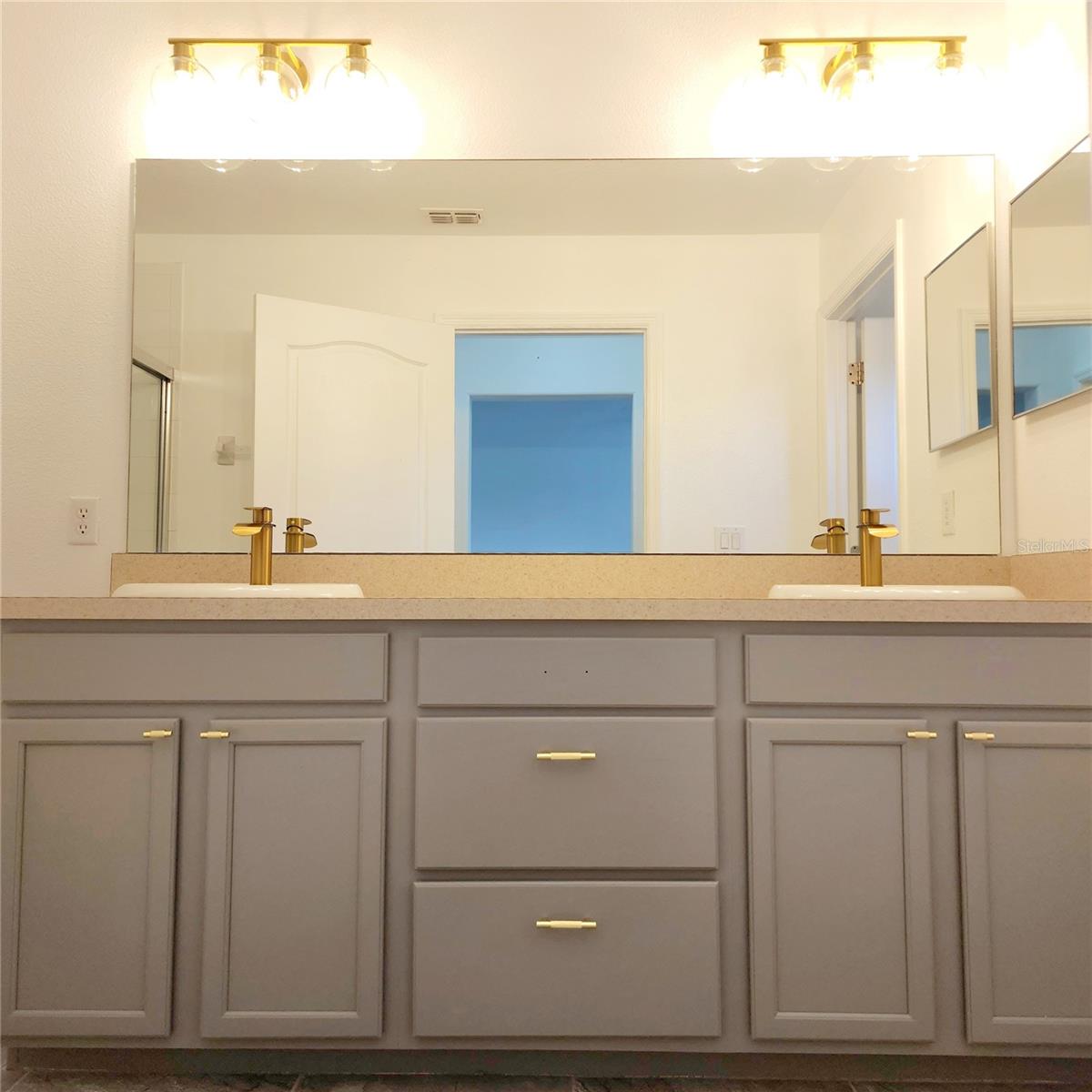 1053 PRIORY CIR, WINTER GARDEN, FL, 34787