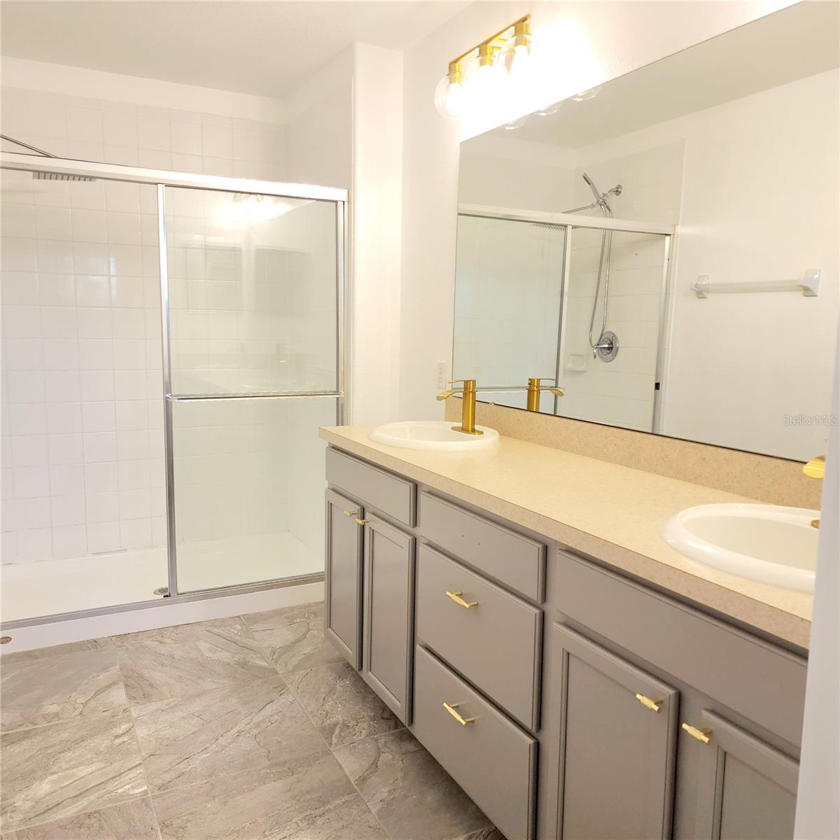 1053 PRIORY CIR, WINTER GARDEN, FL, 34787