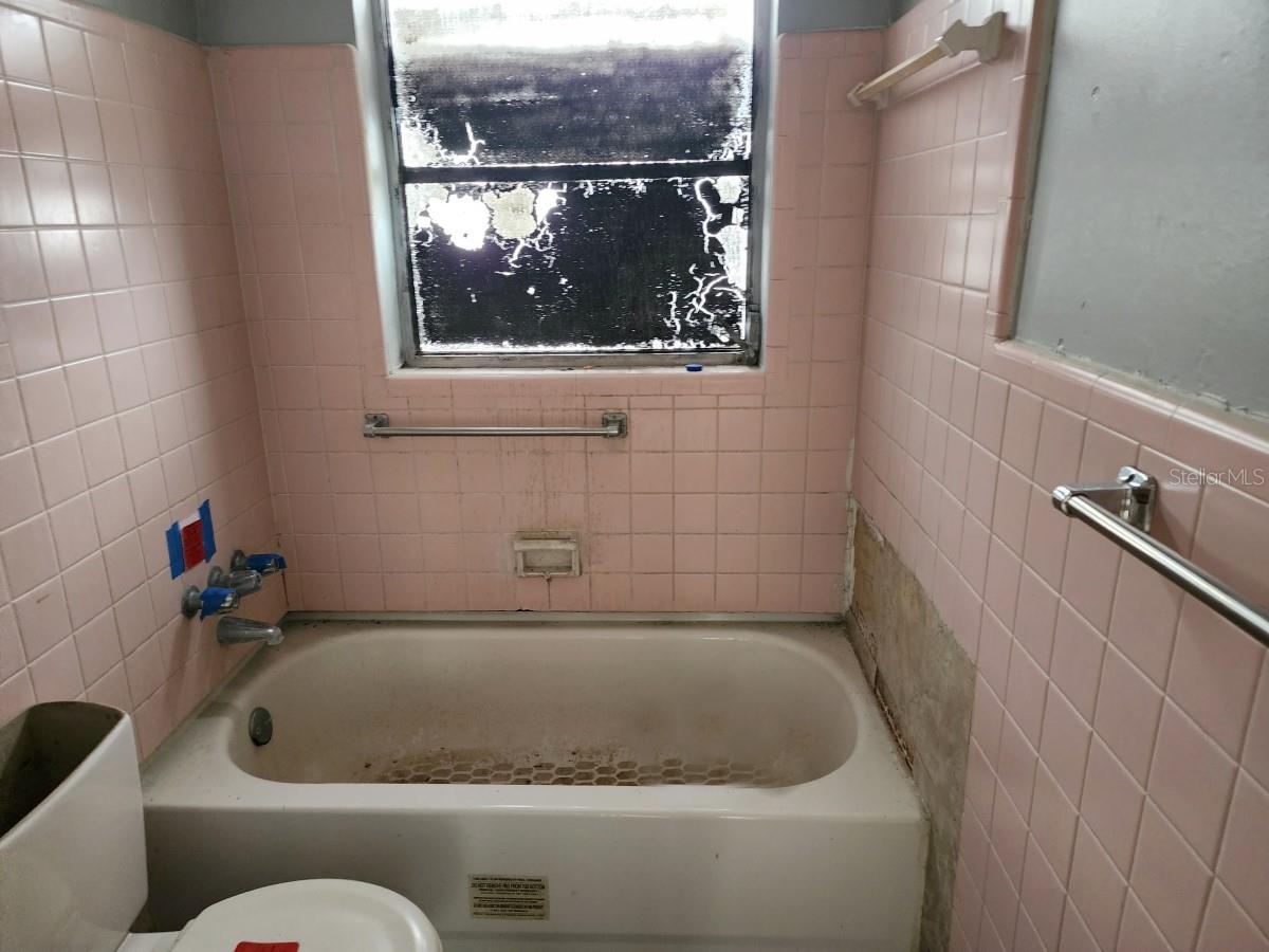 2208 NE 16TH TER, GAINESVILLE, FL, 32609