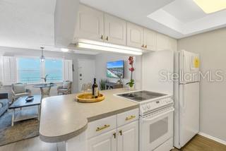 8470 W GULF BLVD #412, TREASURE ISLAND, FL, 33706