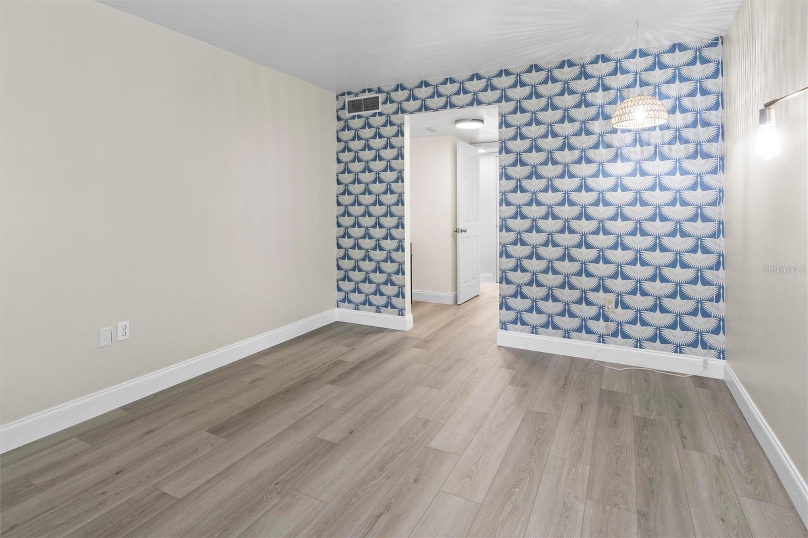 10800 US HIGHWAY 19 N #112, PINELLAS PARK, FL, 33782