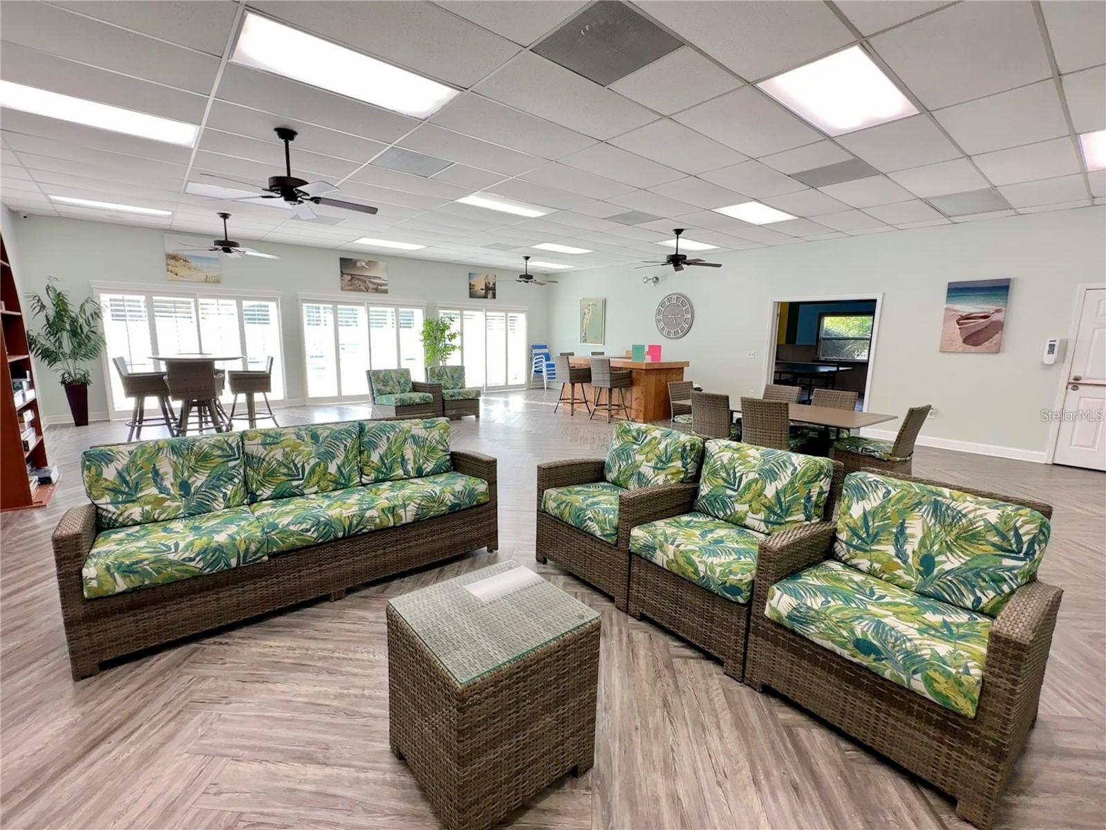10800 US HIGHWAY 19 N #112, PINELLAS PARK, FL, 33782