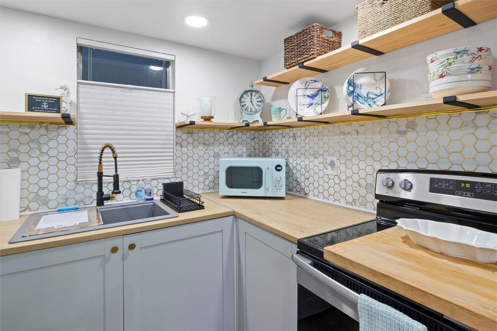 10800 US HIGHWAY 19 N #112, PINELLAS PARK, FL, 33782
