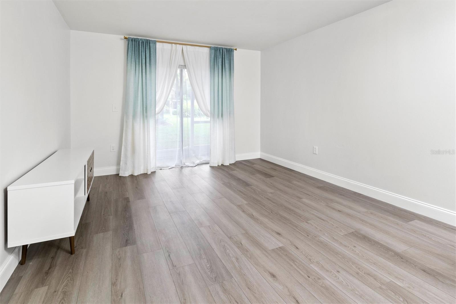 10800 US HIGHWAY 19 N #112, PINELLAS PARK, FL, 33782