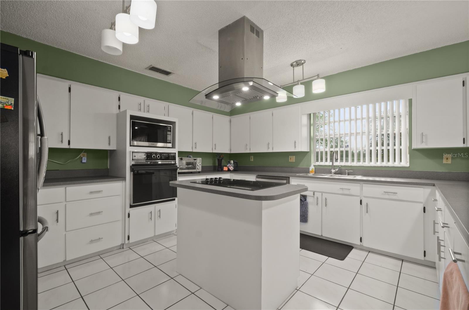 2101 APPY LN, APOPKA, FL, 32712