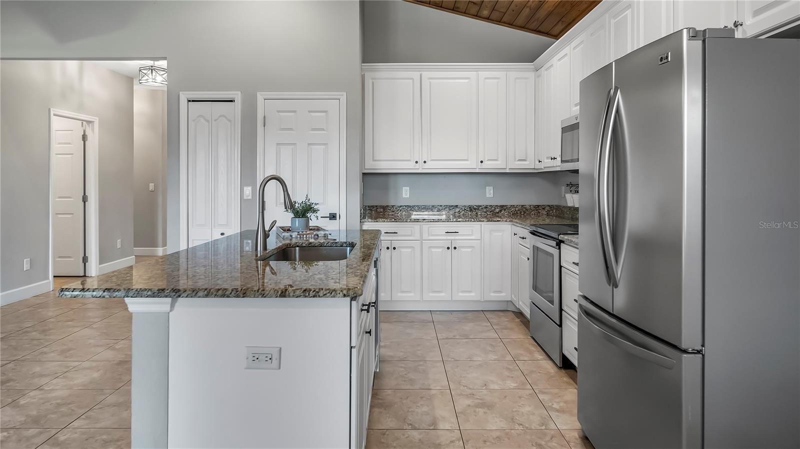 221 BELLA WAY, GROVELAND, FL, 34736