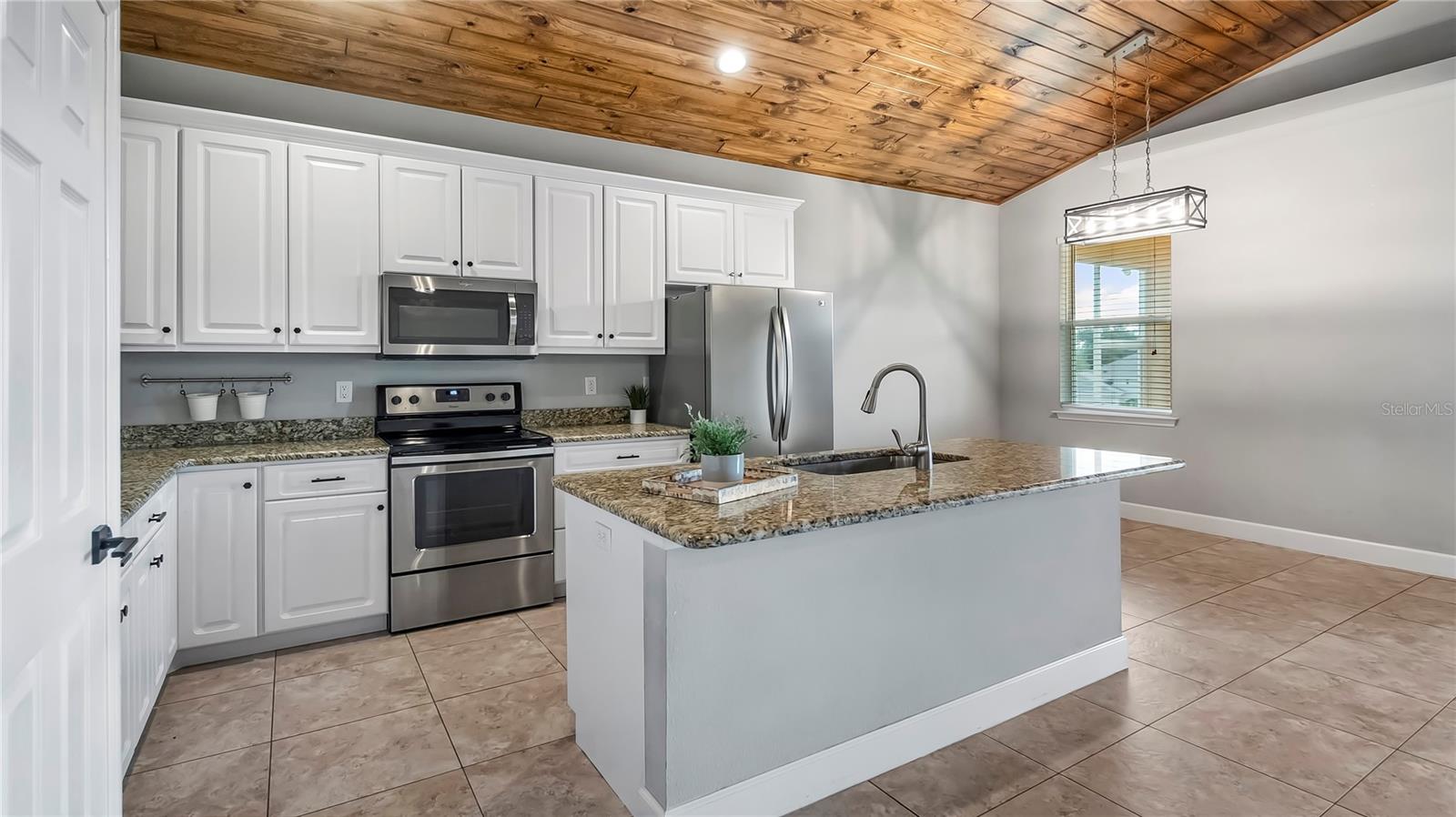 221 BELLA WAY, GROVELAND, FL, 34736