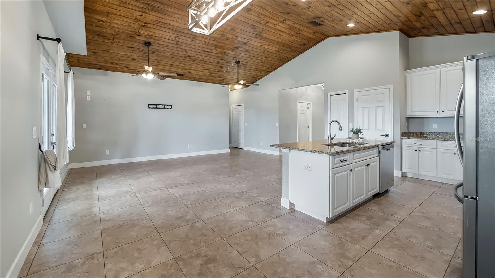 221 BELLA WAY, GROVELAND, FL, 34736