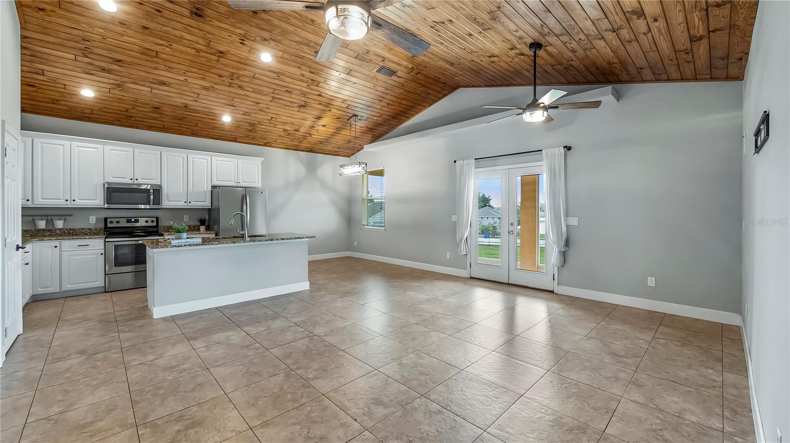 221 BELLA WAY, GROVELAND, FL, 34736