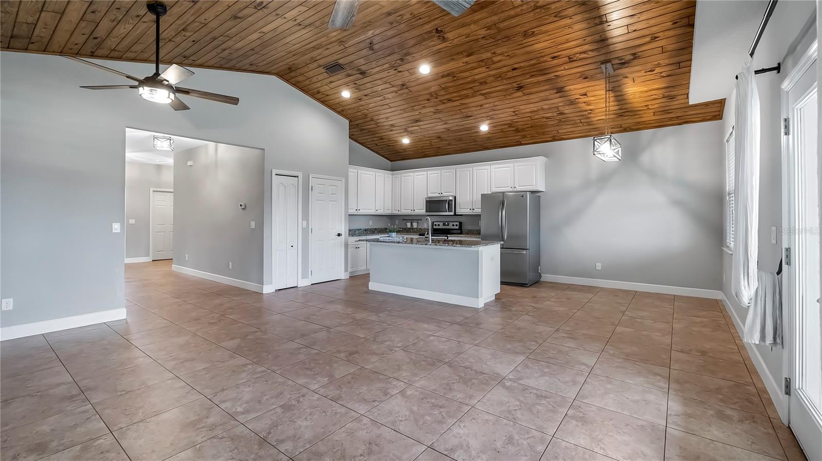 221 BELLA WAY, GROVELAND, FL, 34736