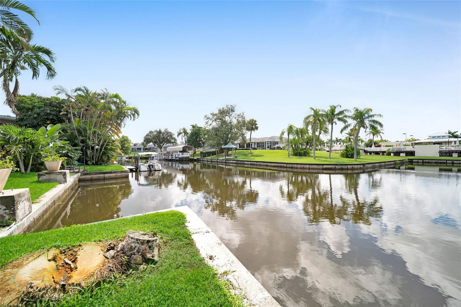 782 HYDRANGEA DR, NORTH FORT MYERS, FL, 33903