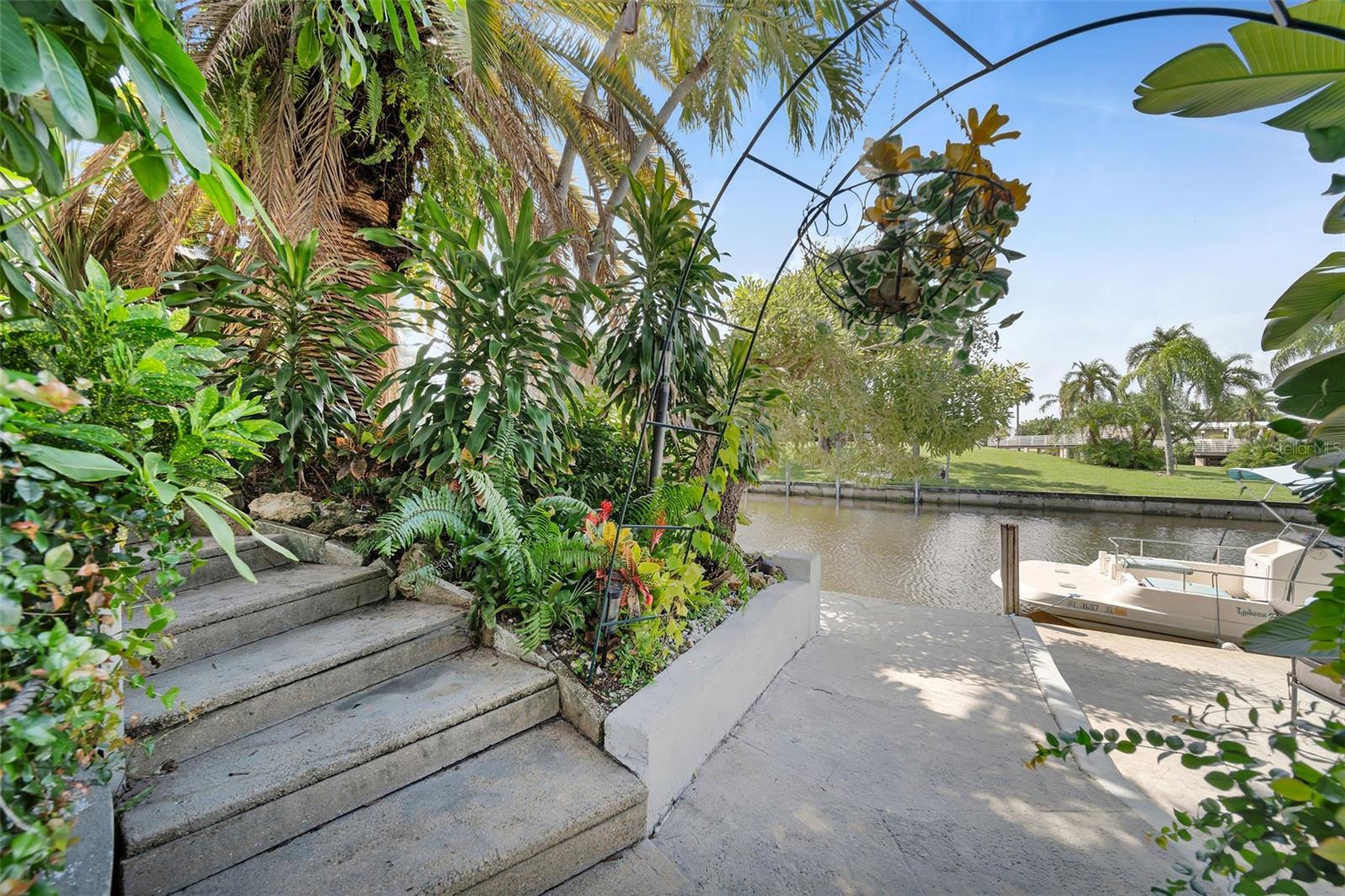 782 HYDRANGEA DR, NORTH FORT MYERS, FL, 33903
