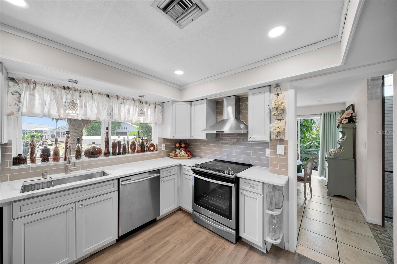 782 HYDRANGEA DR, NORTH FORT MYERS, FL, 33903