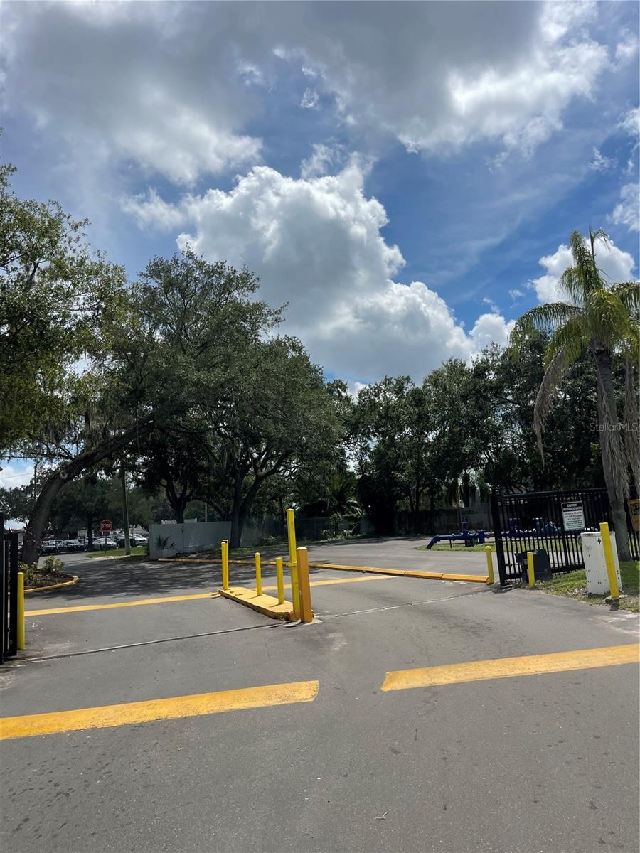 7135 WATERSIDE DR, TAMPA, FL, 33617