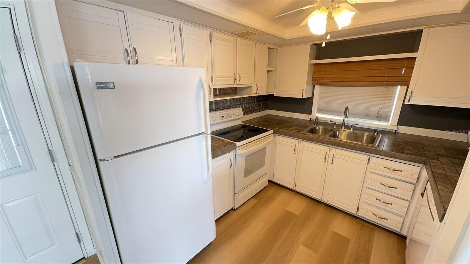 4851 W GANDY BLVD #B11L35, TAMPA, FL, 33611