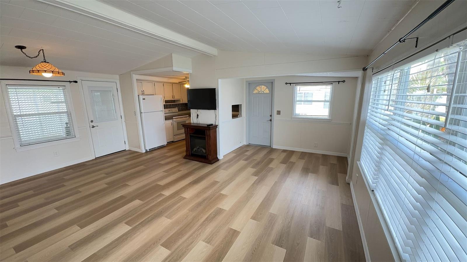 4851 W GANDY BLVD #B11L35, TAMPA, FL, 33611