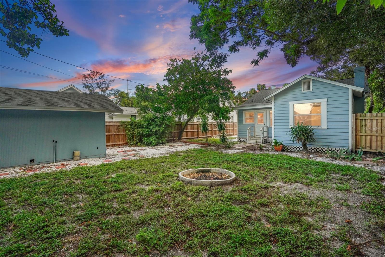 2111 BURLINGTON AVE N, ST PETERSBURG, FL, 33713