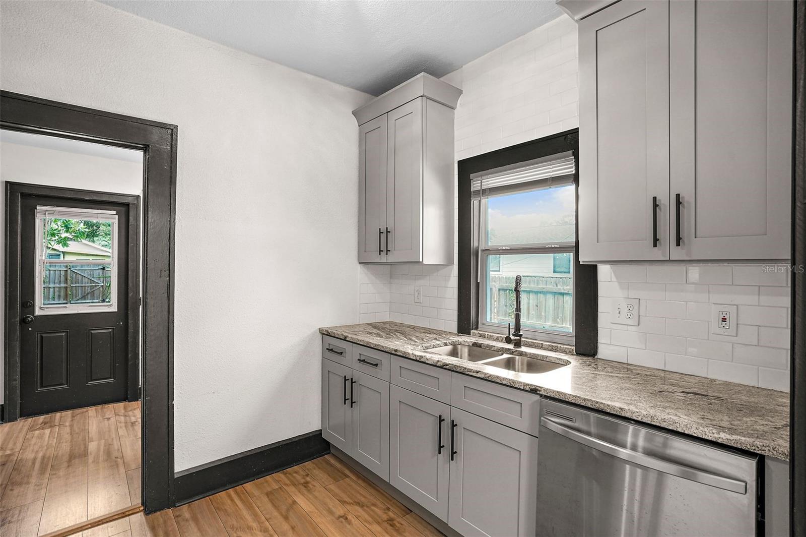2111 BURLINGTON AVE N, ST PETERSBURG, FL, 33713