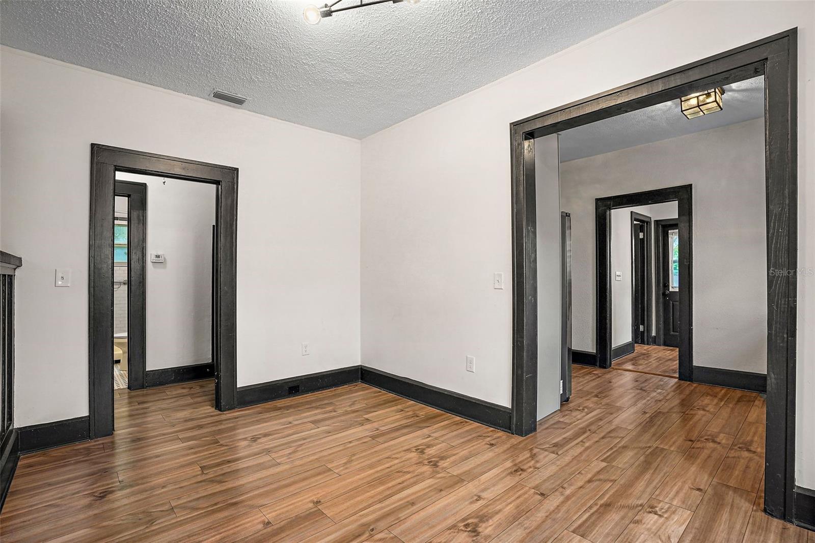2111 BURLINGTON AVE N, ST PETERSBURG, FL, 33713