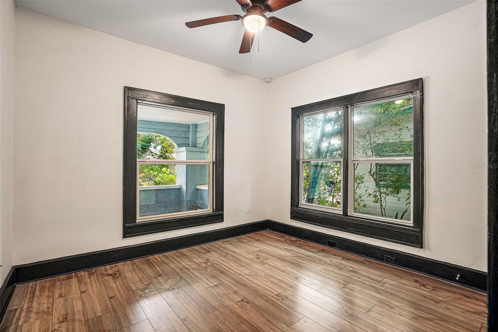 2111 BURLINGTON AVE N, ST PETERSBURG, FL, 33713