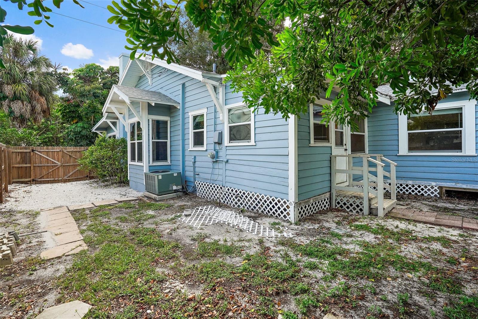 2111 BURLINGTON AVE N, ST PETERSBURG, FL, 33713
