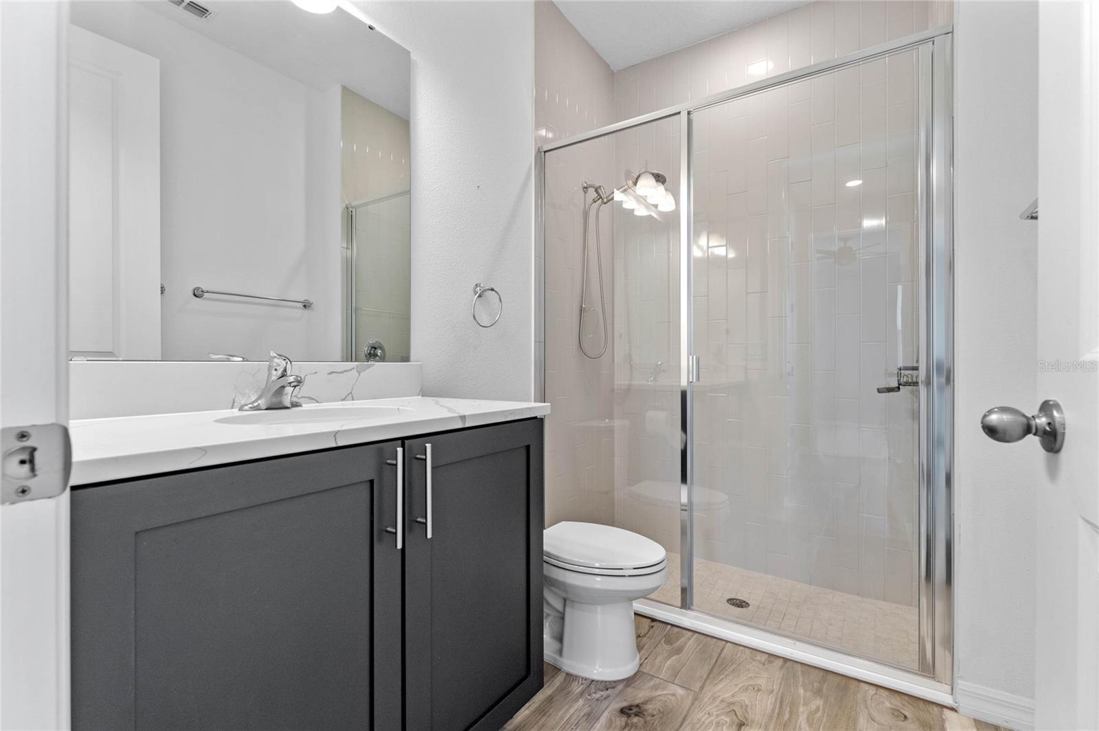 9100 WAVERLY WALK DR, ORLANDO, FL, 32817