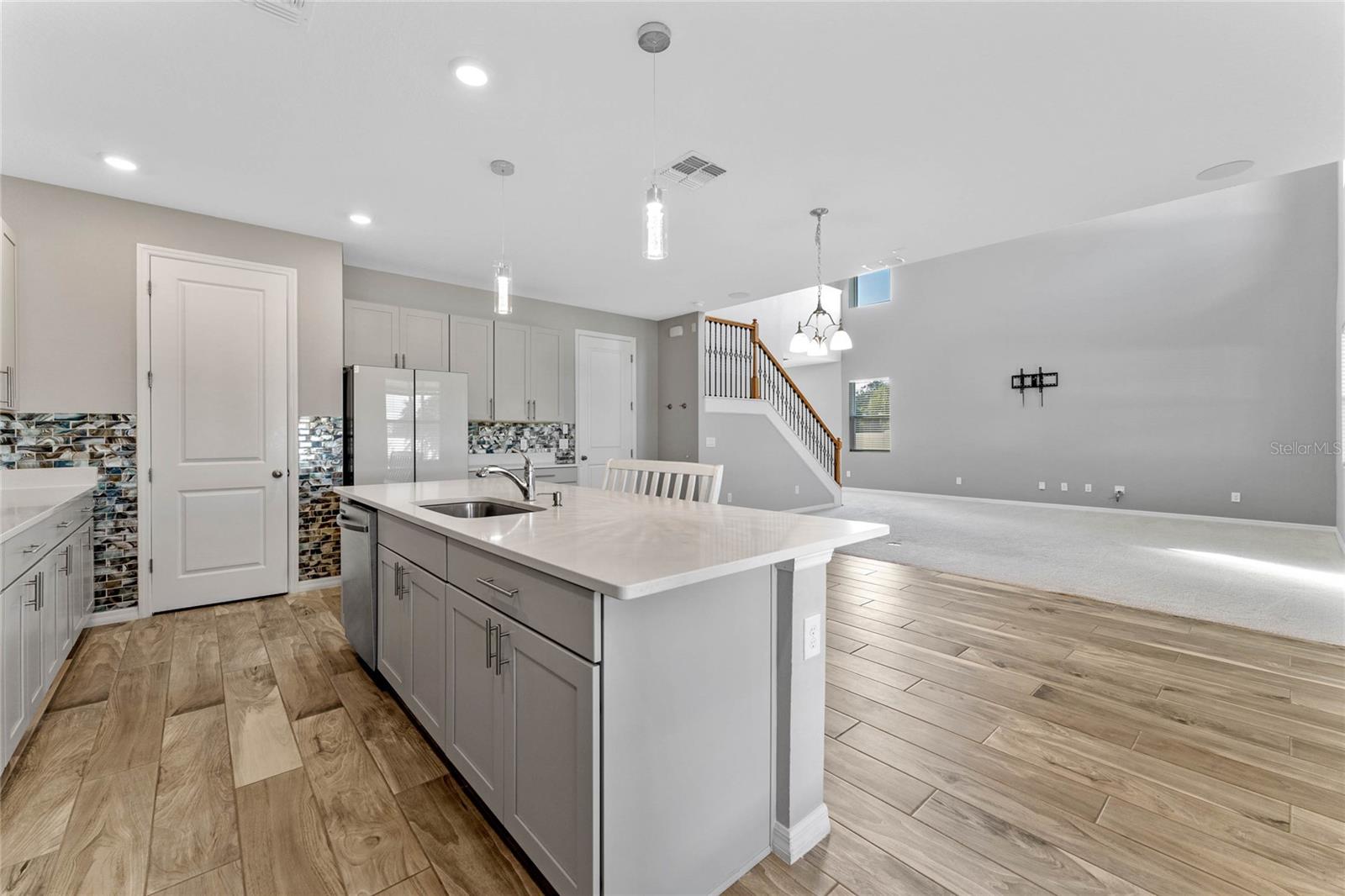 9100 WAVERLY WALK DR, ORLANDO, FL, 32817