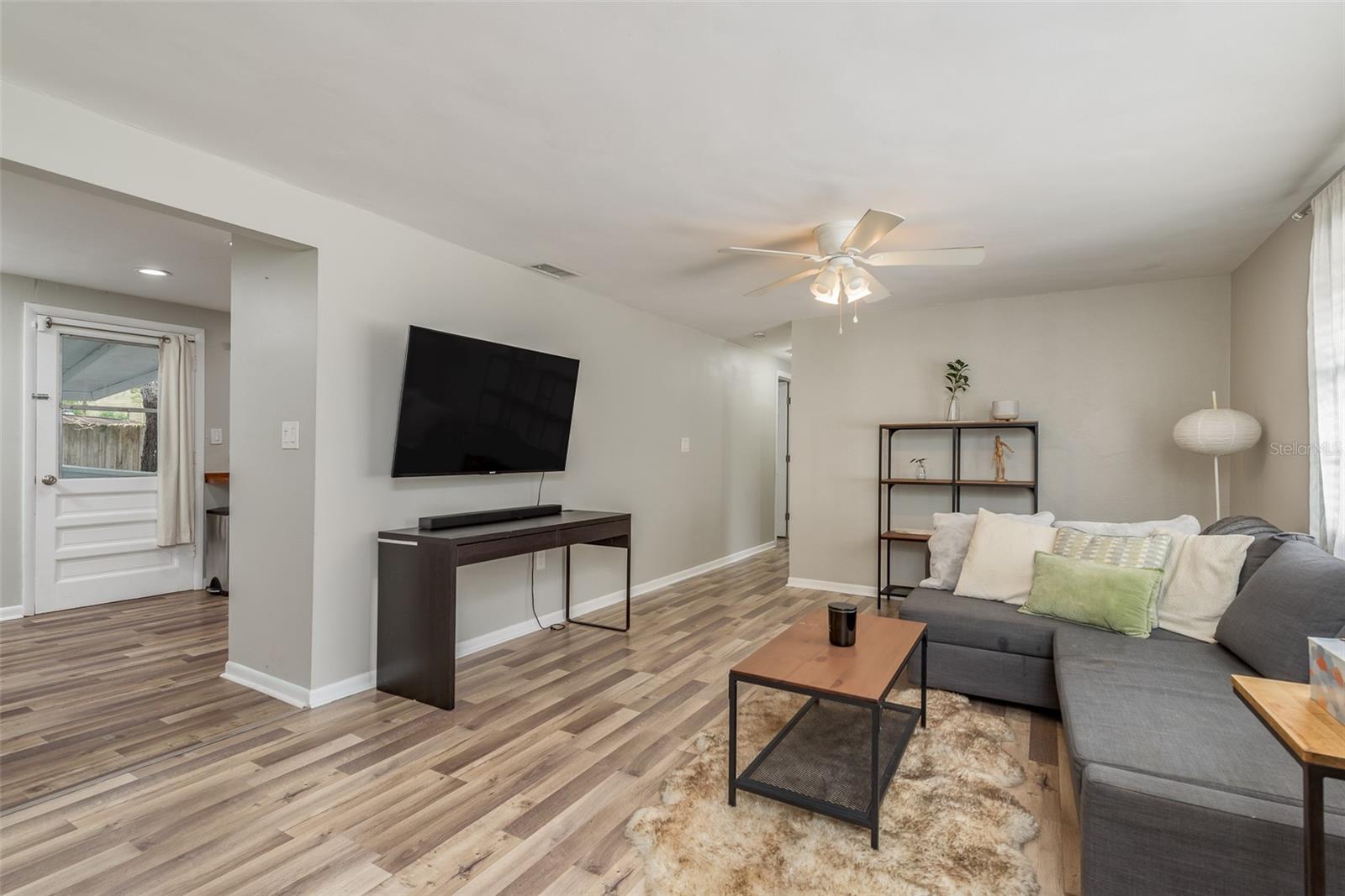 12318 WOODLEIGH AVE, TAMPA, FL, 33612