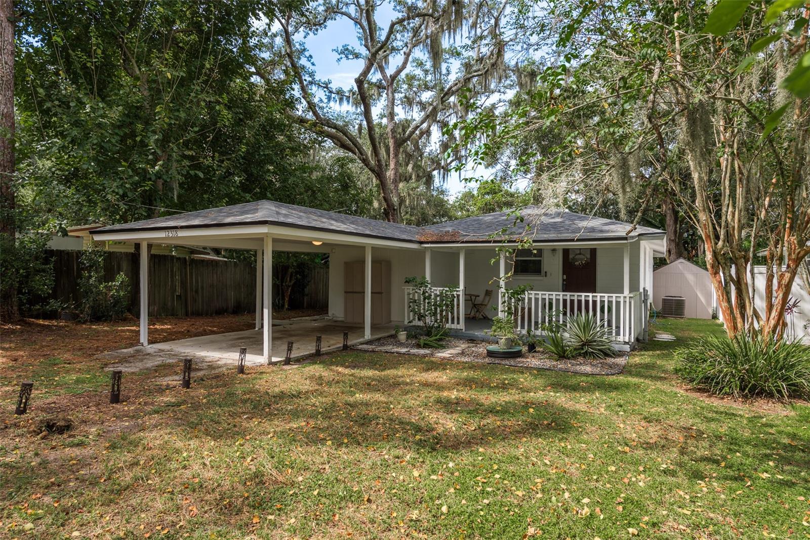 12318 WOODLEIGH AVE, TAMPA, FL, 33612