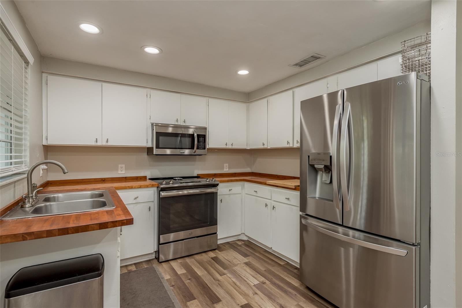 12318 WOODLEIGH AVE, TAMPA, FL, 33612