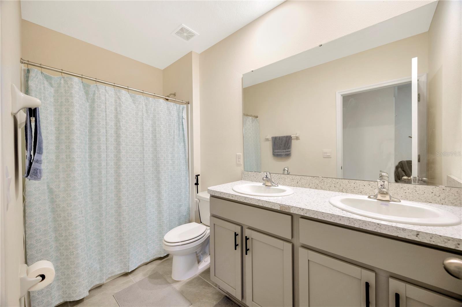 5674 BANBURY RIDGE RUN, WESLEY CHAPEL, FL, 33545